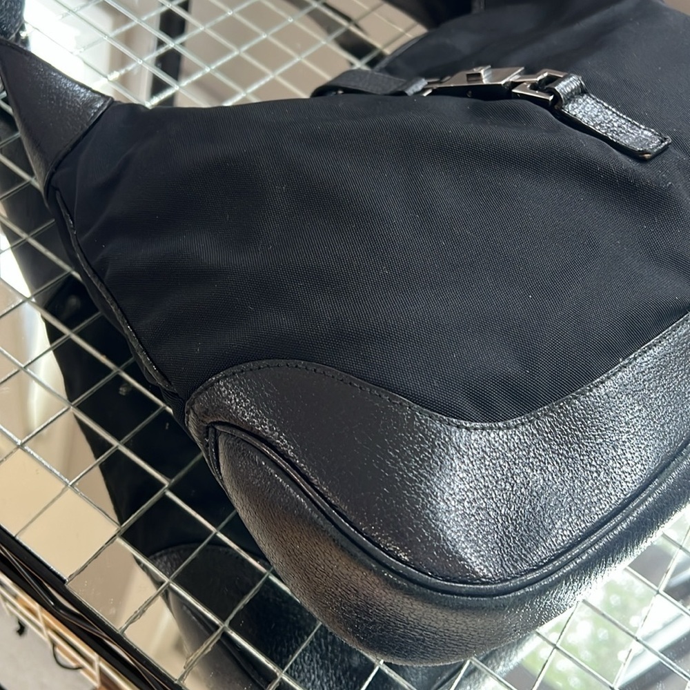 Gucci Jackie Black Nylon Pebbled Leather Black Metal Piston Closure Shoulder Bag - Picture 10 of 16